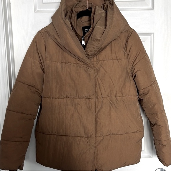 ONLY Puffer Jacket GUC - Picture 3 of 7